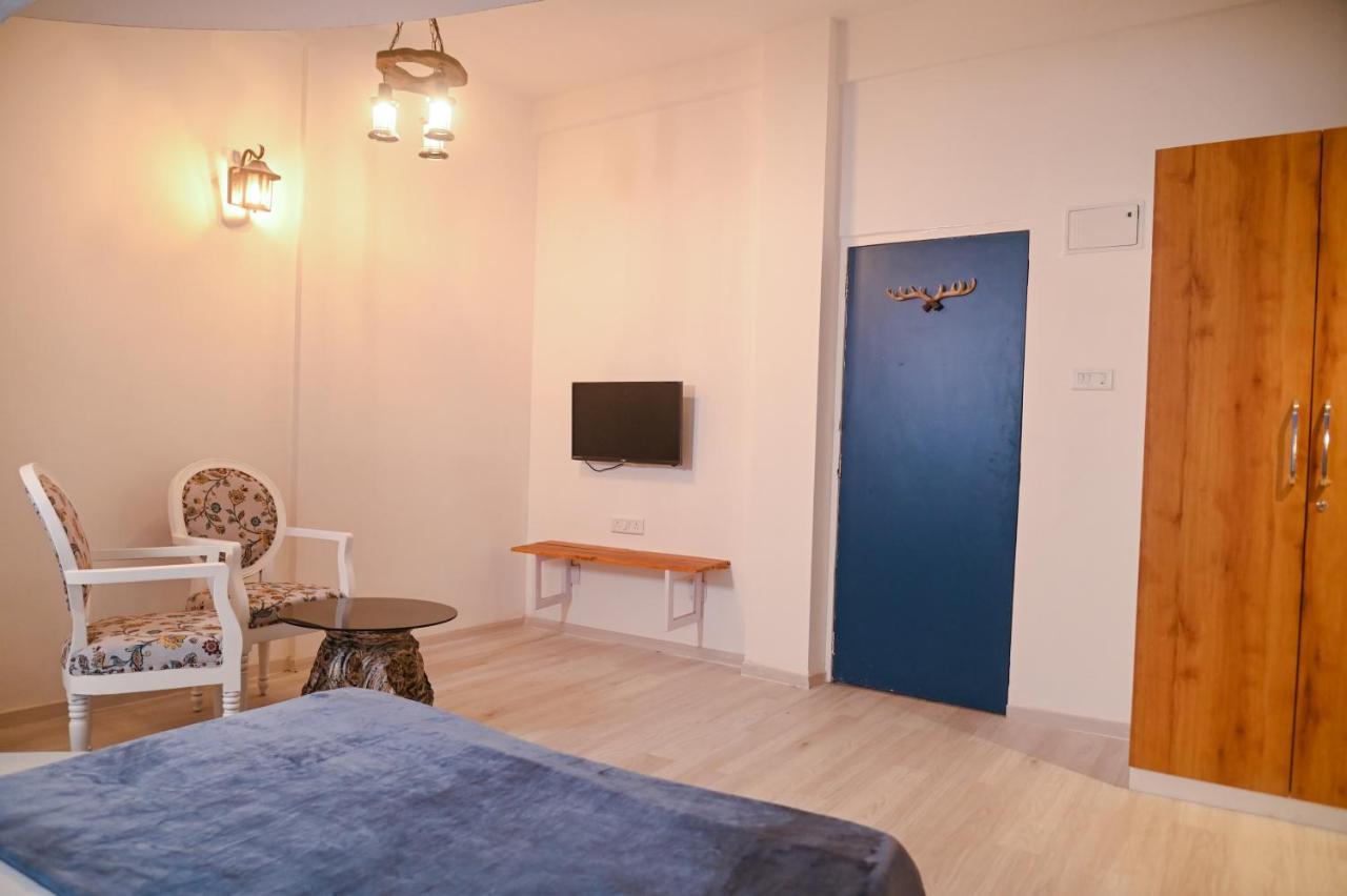 The Voyage - Cafe Hostel Cowork 푸네 외부 사진