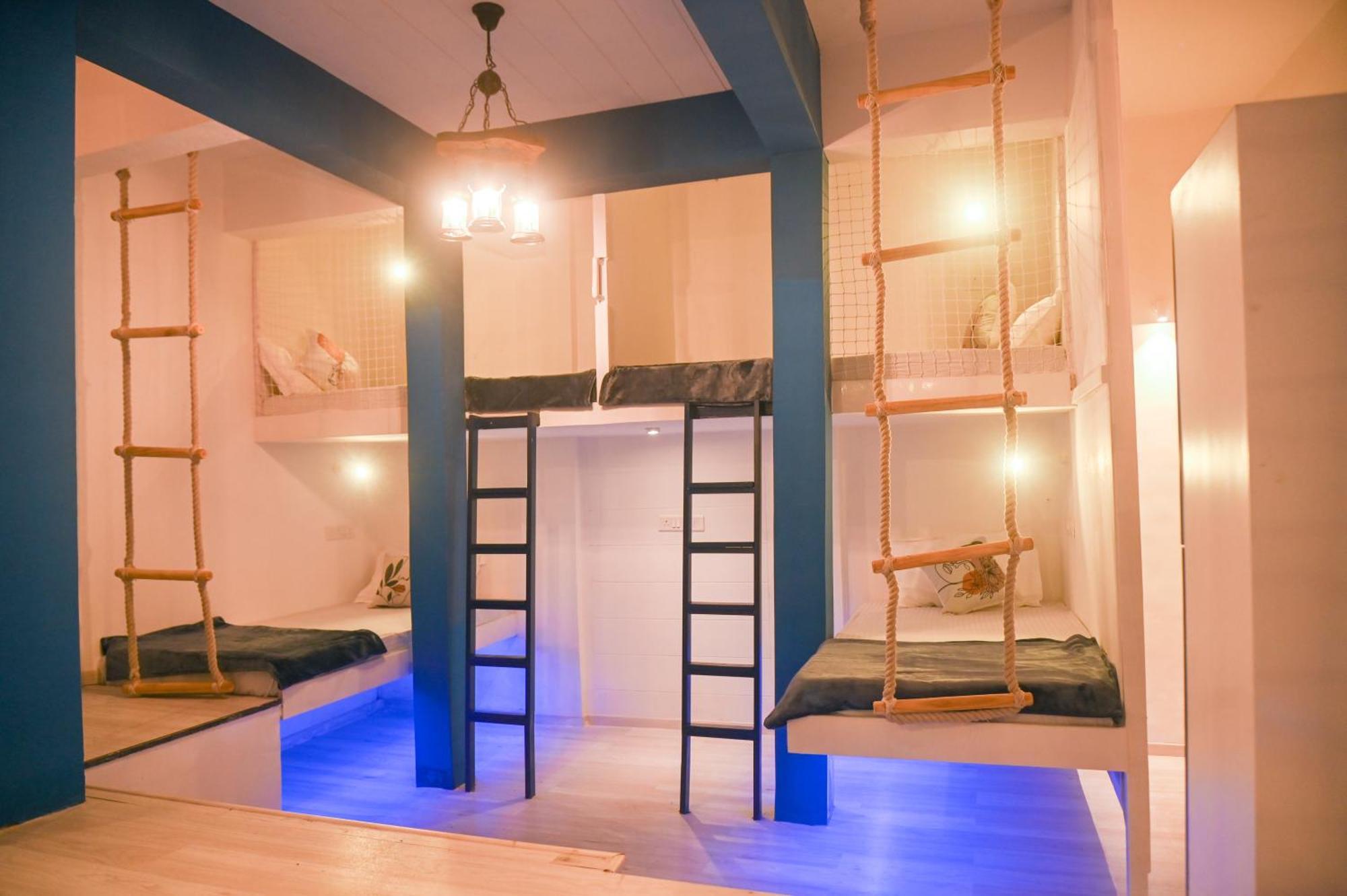 The Voyage - Cafe Hostel Cowork 푸네 외부 사진